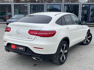 Mercedes GLC foto 4