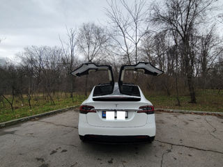 Tesla Model X foto 3