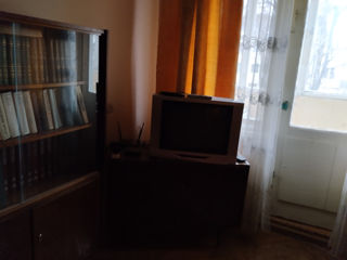 Apartament cu 3 camere, 60 m², 8 cartier, Bălți foto 2