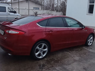 Ford Fusion foto 4