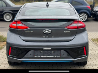 Hyundai IONIQ foto 2