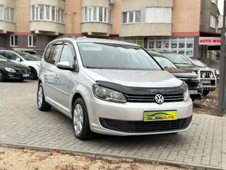 Volkswagen Touran foto 3