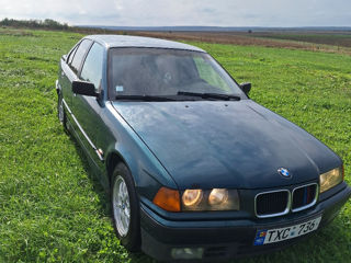 BMW 3 Series foto 1