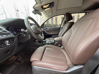 BMW iX3 фото 13