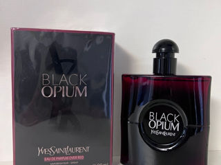 Yves Saint Laurent Black Opium foto 2