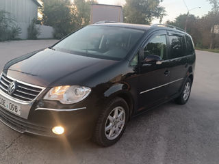 Volkswagen Touran foto 5