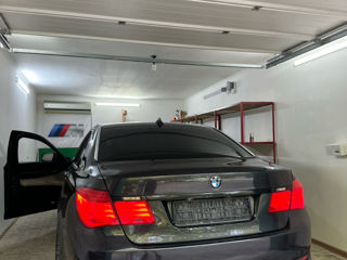 BMW 7 Series foto 8