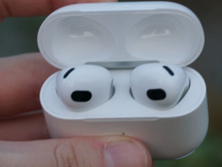 AirPods 3 foto 2