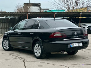 Skoda Superb foto 4