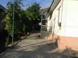Vind  casa urgent in satul Colonita,pt detalii sunati foto 2