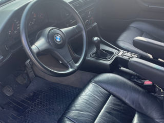 BMW 5 Series foto 9