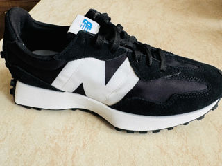 NewBalance 327