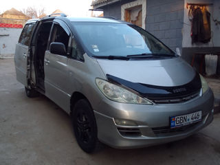 Toyota Previa фото 3