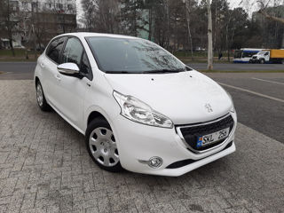 Peugeot 208 foto 3