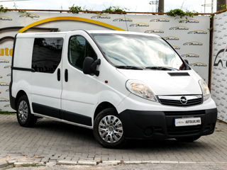 Opel Vivaro foto 1