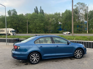 Volkswagen Jetta foto 4