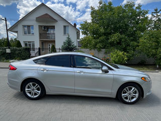 Ford Fusion foto 4