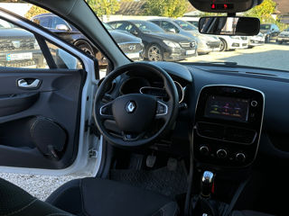 Renault Clio foto 12