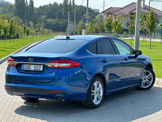 Ford Fusion foto 4