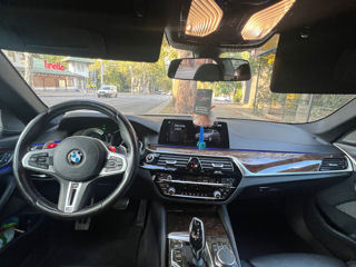 BMW 5 Series foto 6