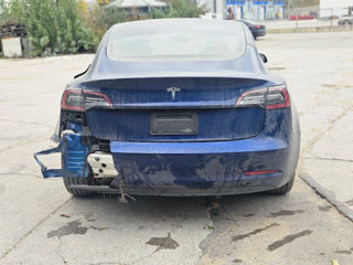 Tesla Model 3 foto 6