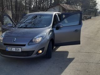 Renault Grand Scenic foto 3