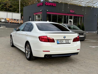 BMW 5 Series foto 3