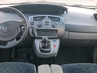 Renault Grand Scenic foto 10