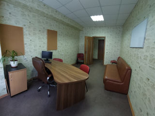 Oficiu mobilat de 42,30 m2 pentru 3 persoane pe str. Tighina 65 foto 3