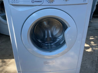 Indesit 5 kg, livrare