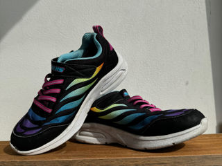 Кроссовки Skechers для девочки! фото 1