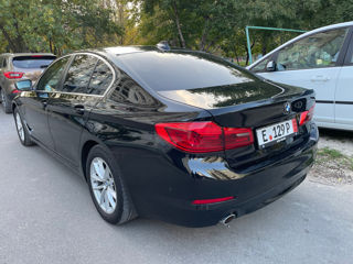 BMW 5 Series foto 4