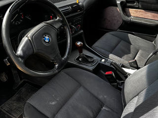 BMW 5 Series foto 4