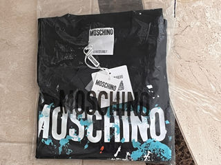 Moschino foto 2