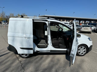 Ford Transit Courier foto 9