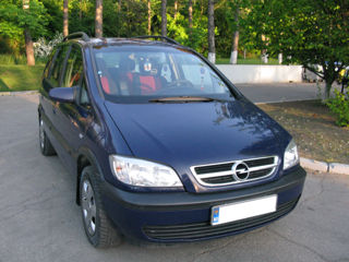 Opel Zafira foto 1