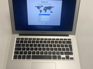 Apple MacBook Air 13.3in Laptop 1.7GHz Core i7 , 8GB RAM, 121 GB, anul 2013