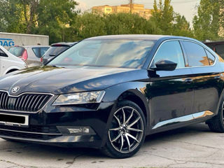 Skoda Superb foto 3