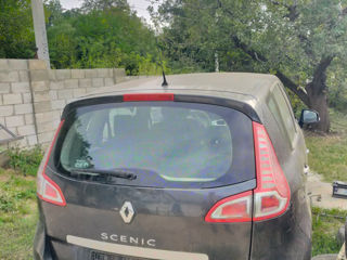 Vind la piese Renault Scenic 2009