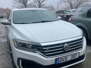 Volkswagen Passat foto 2