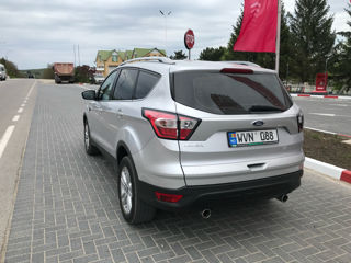 Ford Kuga foto 1
