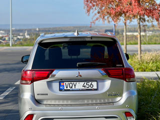 Mitsubishi Outlander foto 6