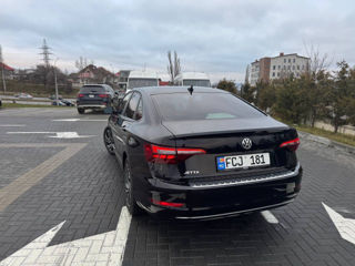 Volkswagen Jetta foto 5