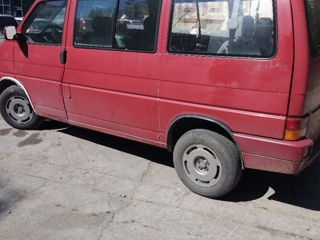 Volkswagen Multivan foto 1