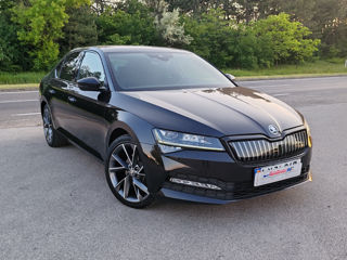 Skoda Superb foto 2