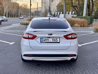 Ford Fusion foto 7