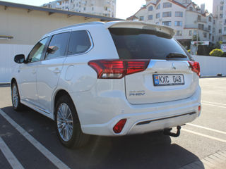 Mitsubishi Outlander foto 4