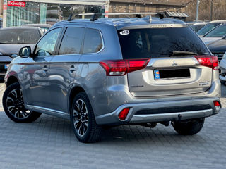 Mitsubishi Outlander foto 5