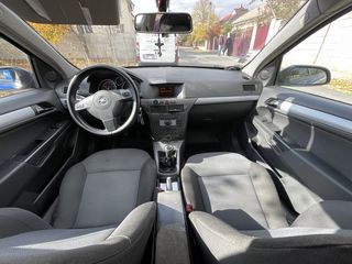 Opel Astra foto 1