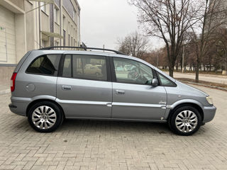 Opel Zafira foto 6